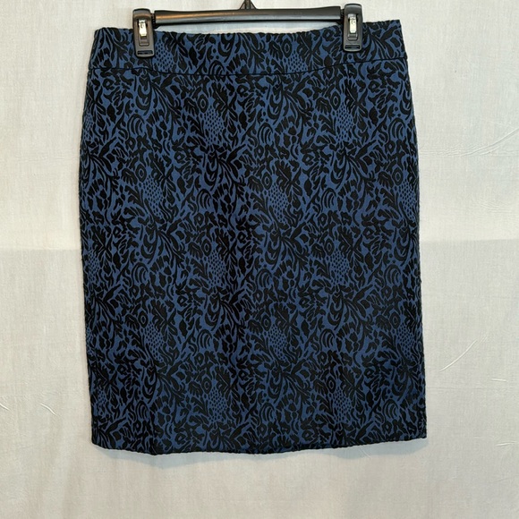 NWT Ann Taylor Blue & Black‎ MIDI Skirt in Size 10 - Picture 2 of 8